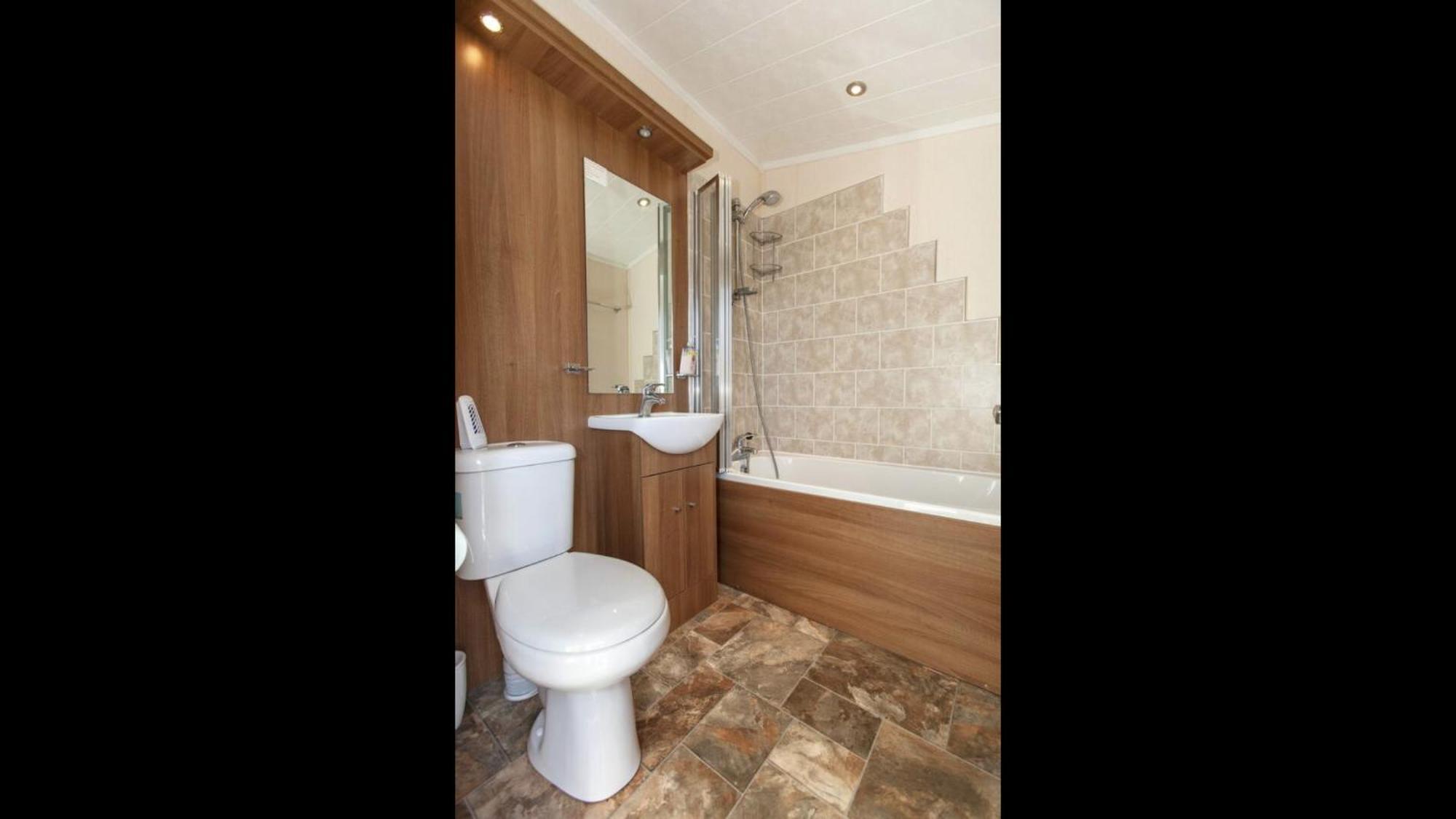 Bumblebee Lodge Tydd St. Giles Exterior foto